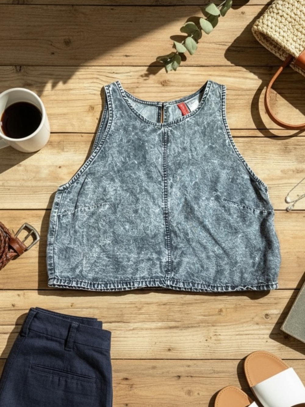 H&M Divided Crop Top size 8